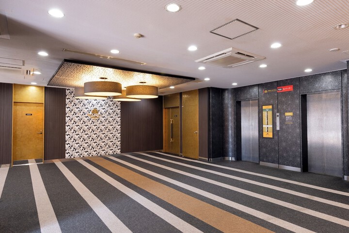 Guest Lobby