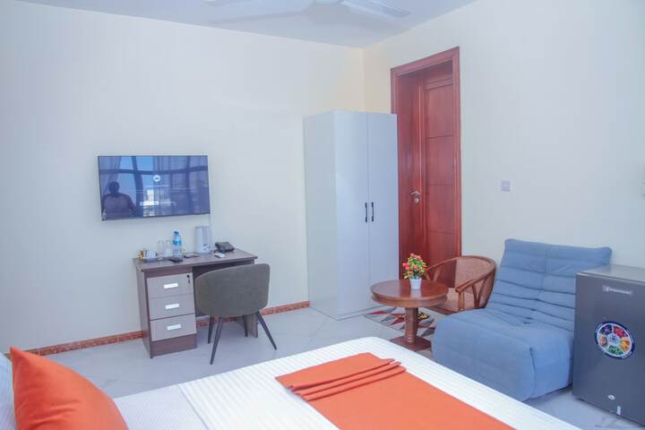 Room 70 of 98