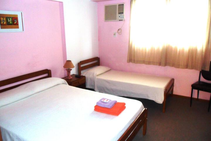 Hotel Futuro Colon