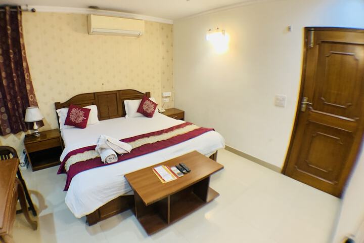 Room 9 of 71