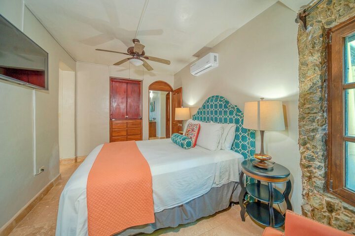 Room 59 of 207