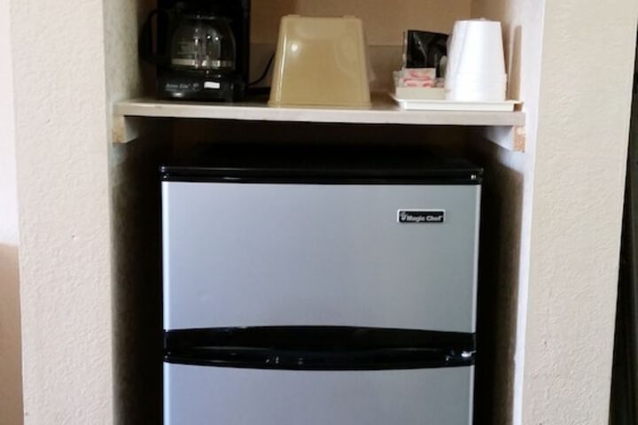 Mini-refrigerator
