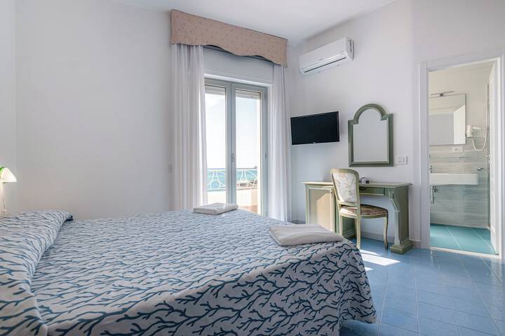 Room 20 of 108