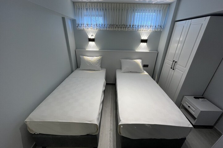 Room 5 of 46