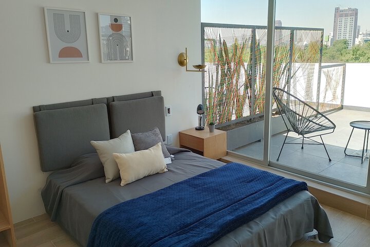 Room 1 of 5