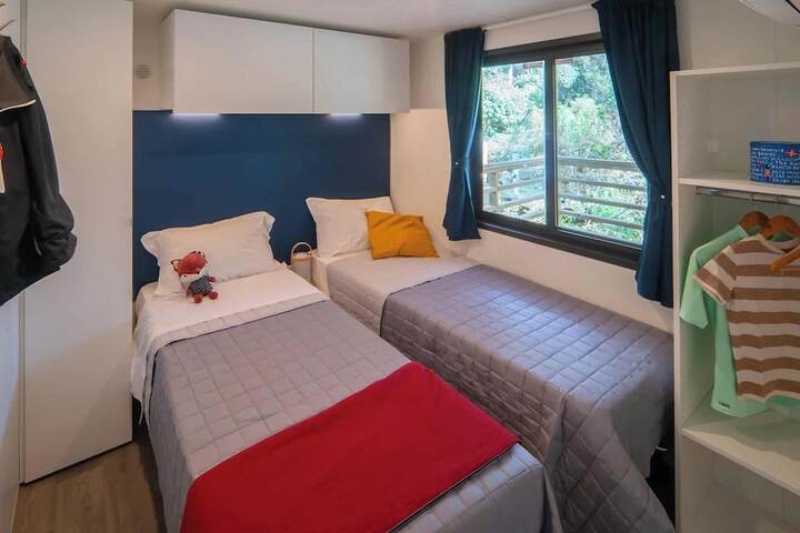 Room 20 of 48
