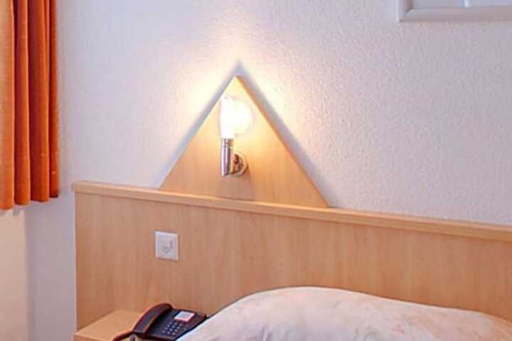 Room 21 of 79