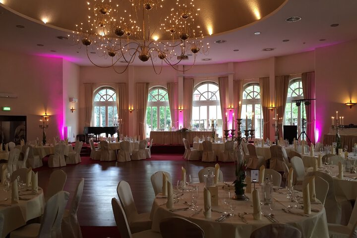 Ballroom/Hall 57 of 81