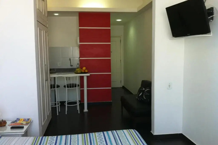 Room 3 of 10