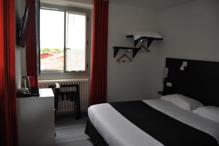 Room 12 of 63