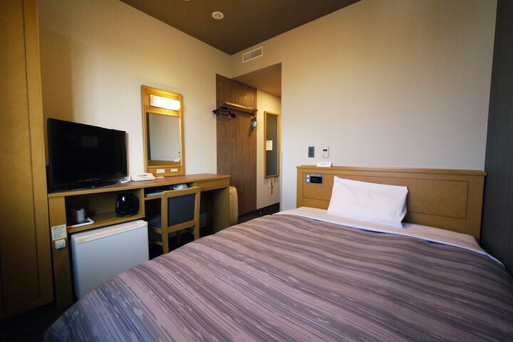 Room 5 of 23