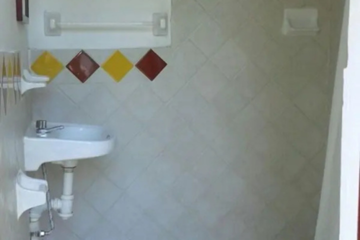 Room 7 of 14