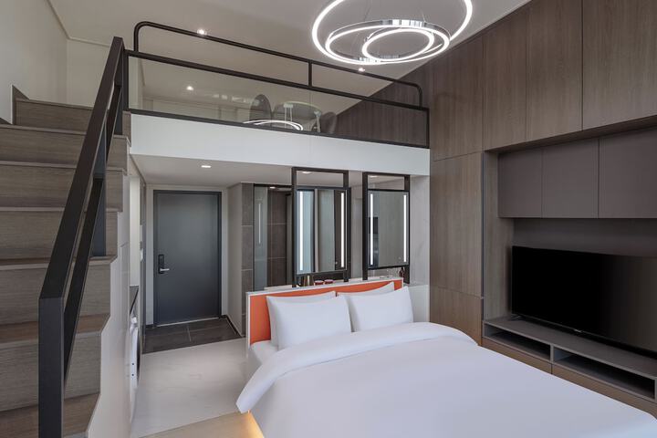 Room 35 of 56