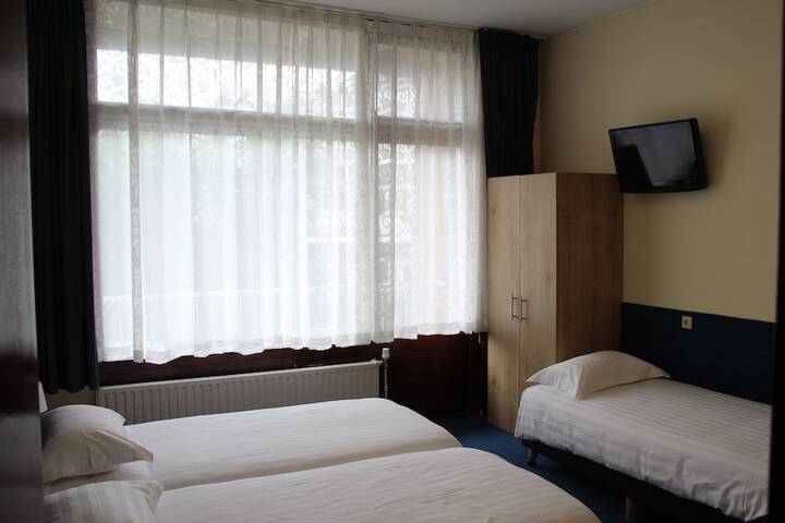 Room 14 of 61