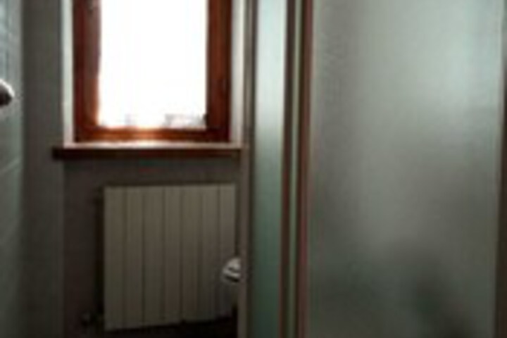 Room 3 of 43
