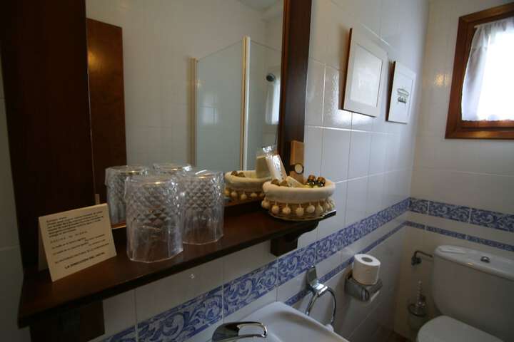 Room 10 of 61