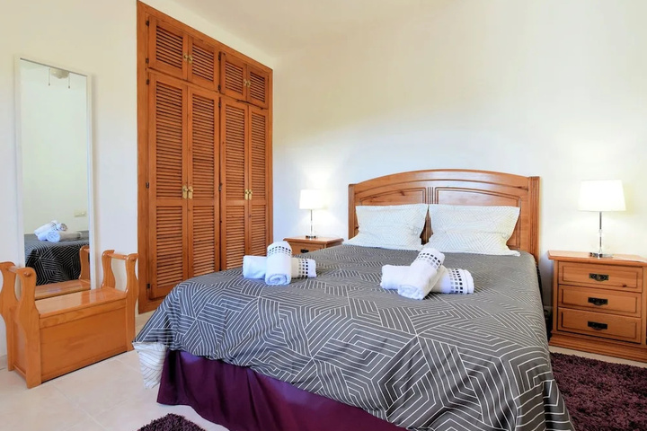 Lovely Holiday Home With Private Swimming Pool in Almogía
