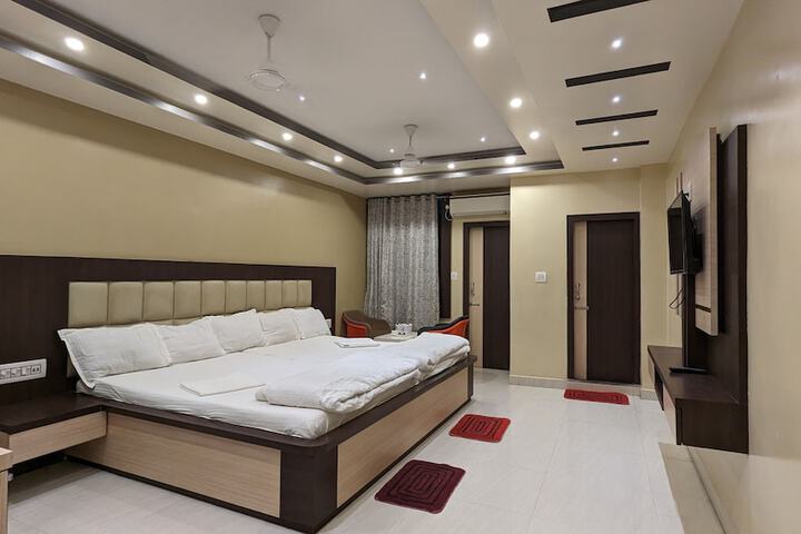 Room 80 of 150