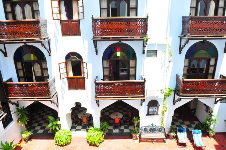 Hotel Exterior 120 of 127