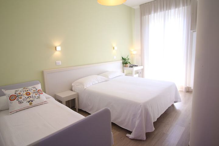 Room 15 of 63