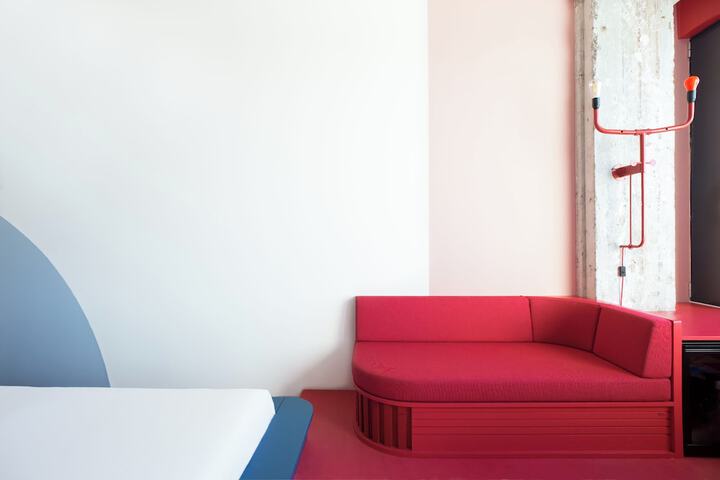 Room 35 of 70