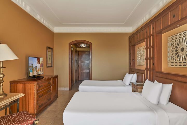 Room 10 of 119