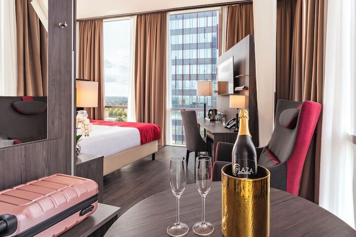 Room 34 of 127
