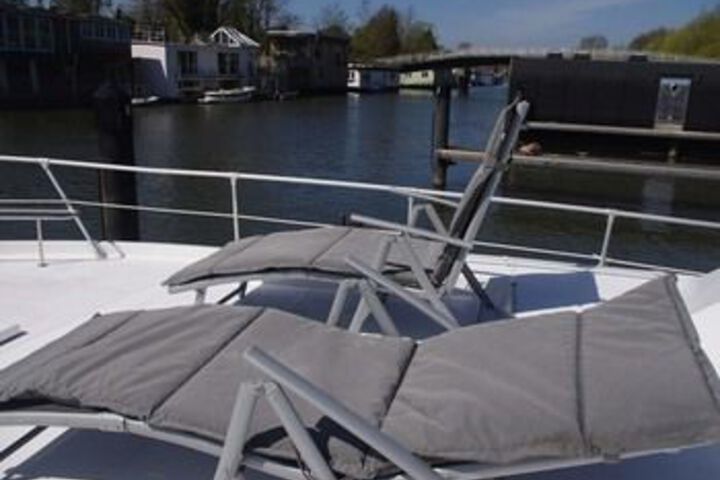 Sundeck 23 of 24