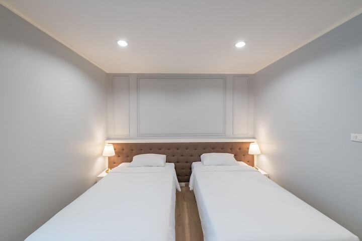 Room 17 of 110