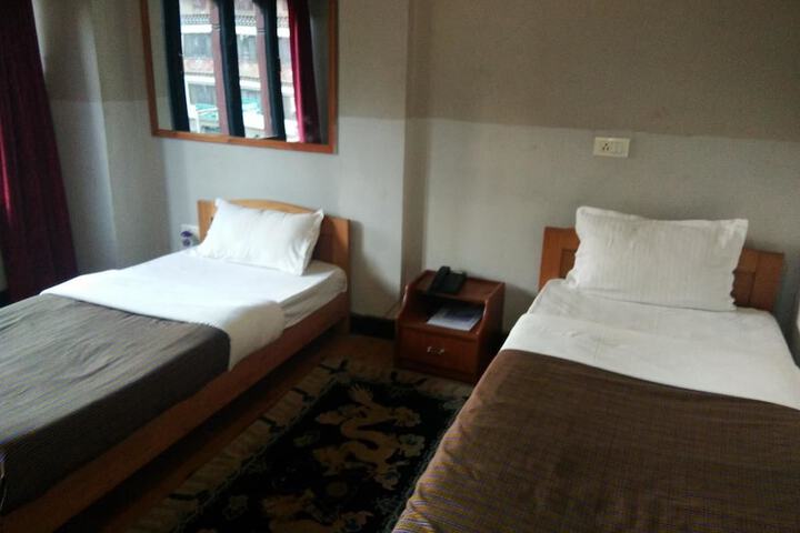 Room 3 of 11