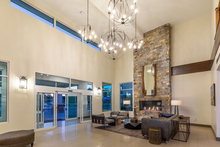 Hotel Interior 5 of 95