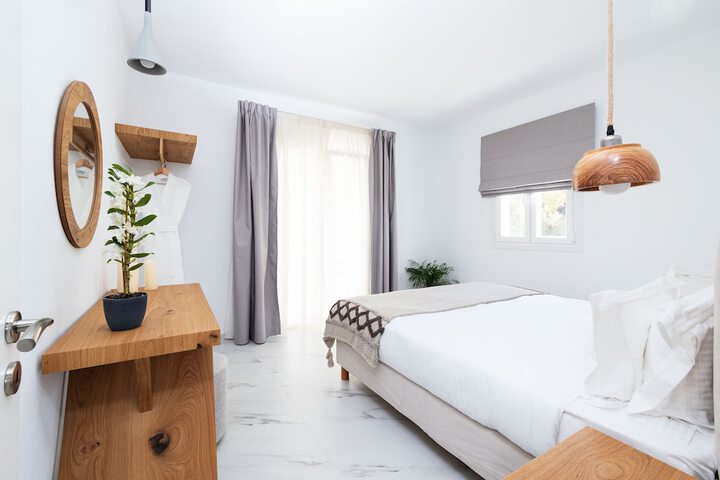 Room 45 of 150