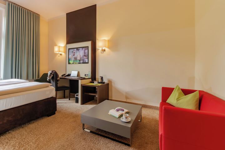 Room 21 of 43