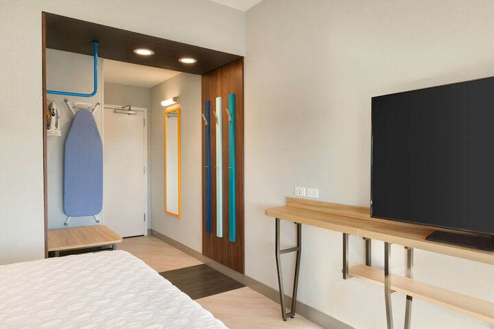 Room 14 of 43