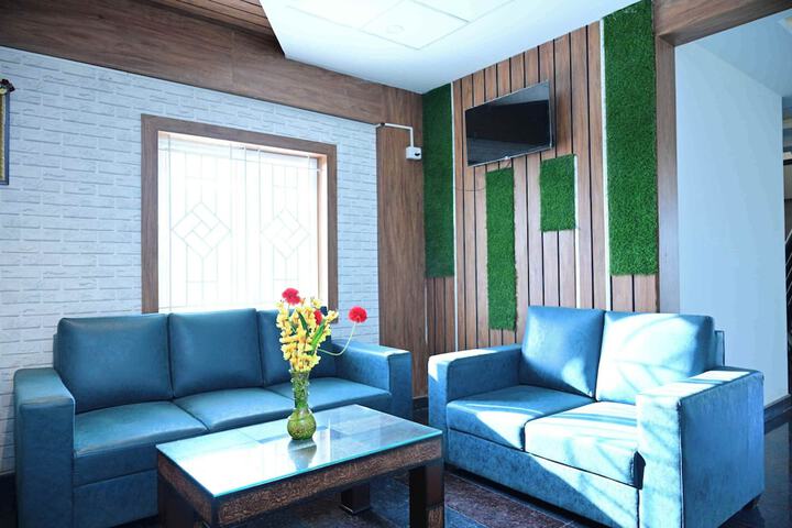 VRB HOTEL AND RESTAURANT