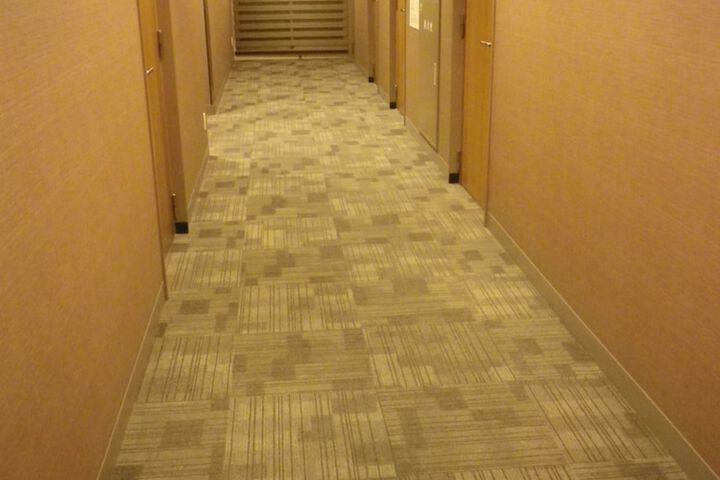 Ballroom/Hall 83 of 95