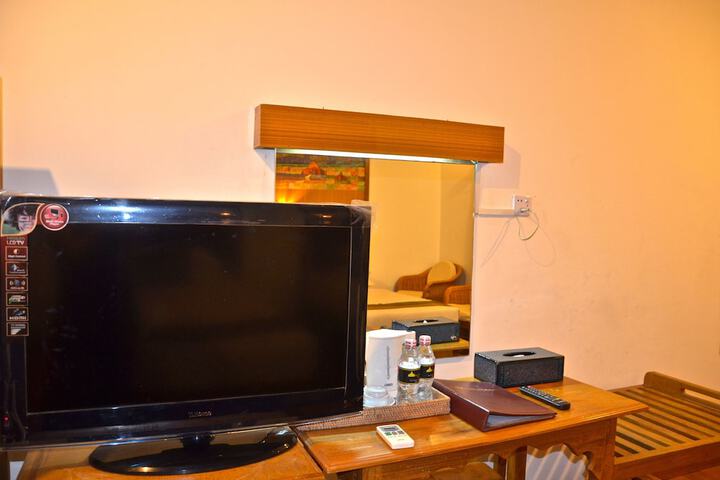 Room 3 of 39