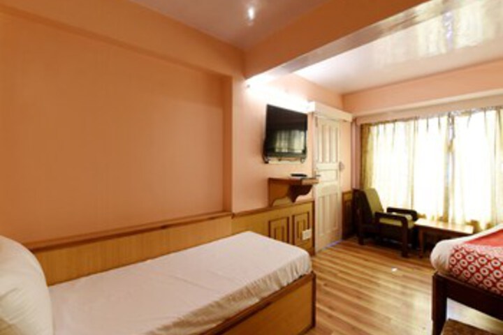 Room 10 of 24