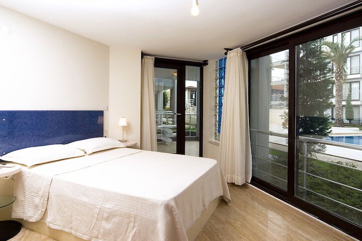 Room 2 of 58