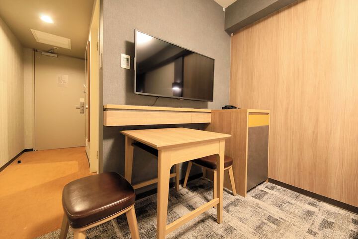 Room 8 of 54