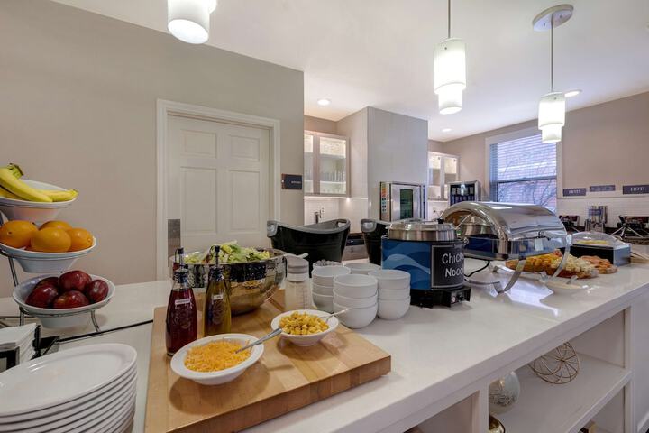 Breakfast area