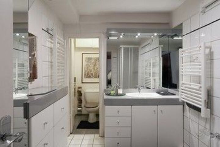 Room 15 of 168