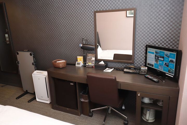 Room 17 of 30