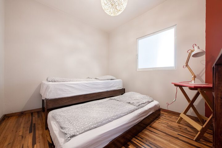 Room 7 of 28