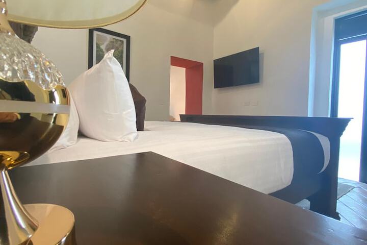 Room 27 of 133