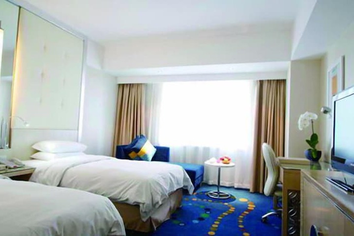 Room 14 of 23