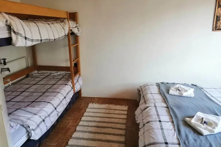Room 5 of 14