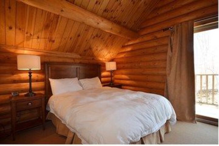 Room 7 of 18