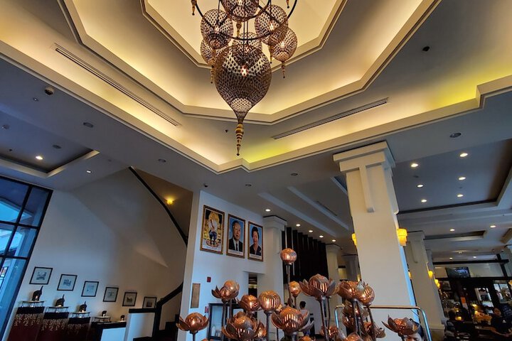 Guest Lobby
