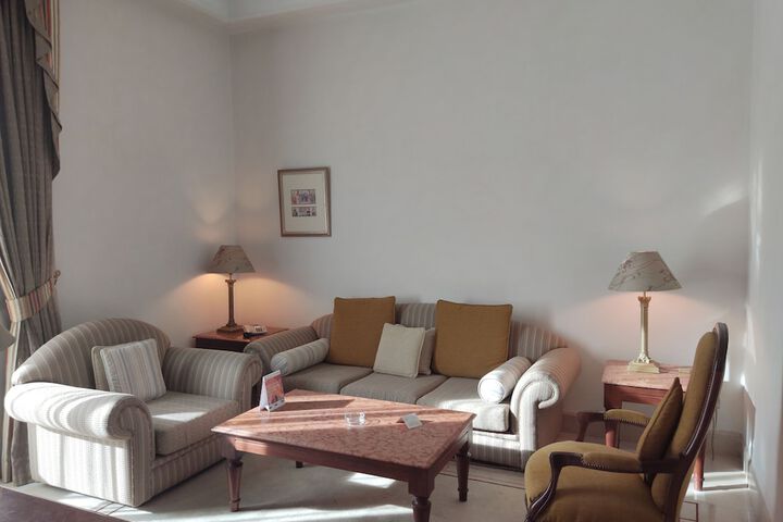 Room 26 of 47